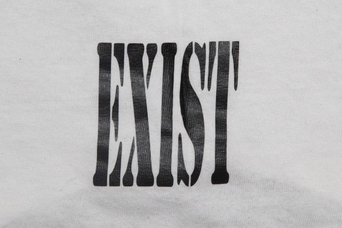 EXIST LUVS MTL TEE