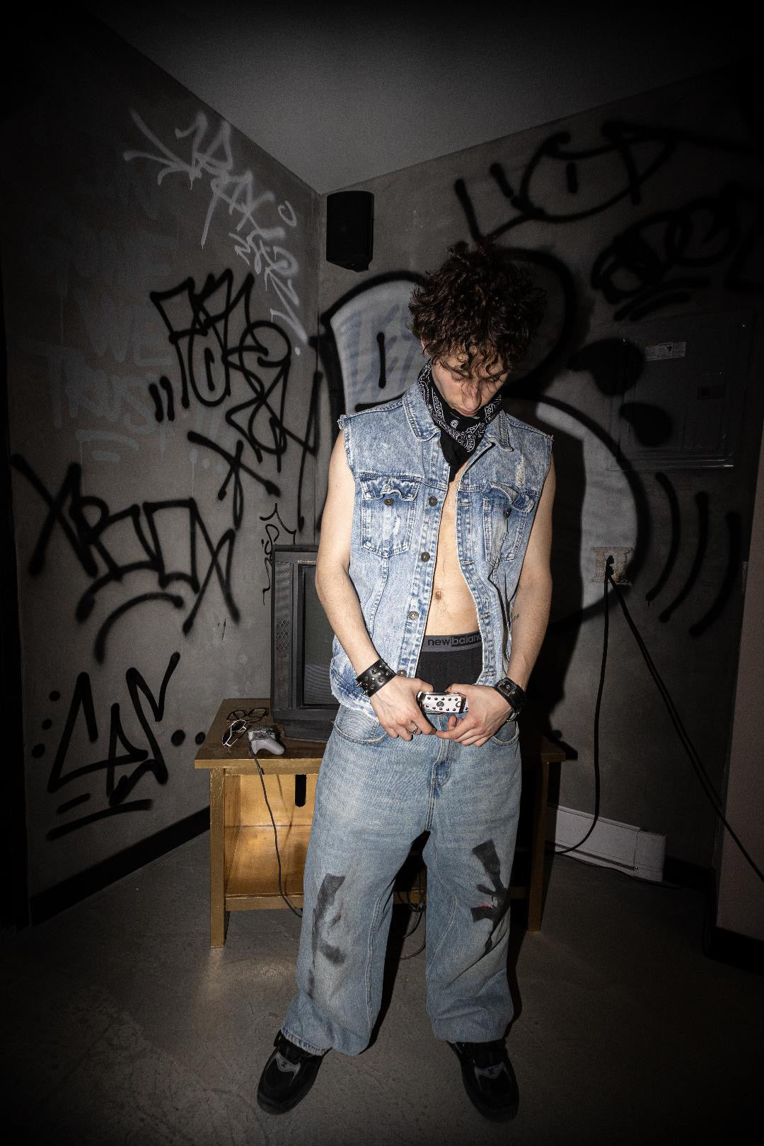 PRE BATTLE BATTLE CUT DENIM VEST