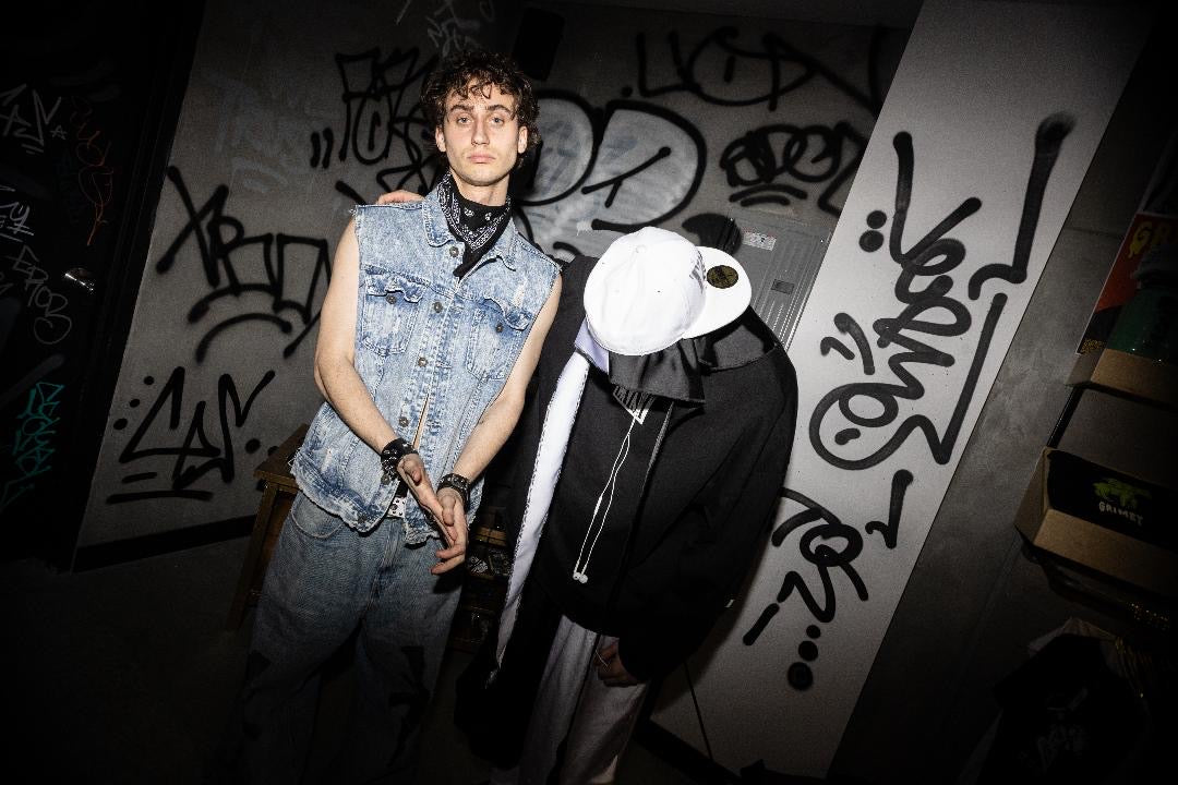 PRE BATTLE BATTLE CUT DENIM VEST