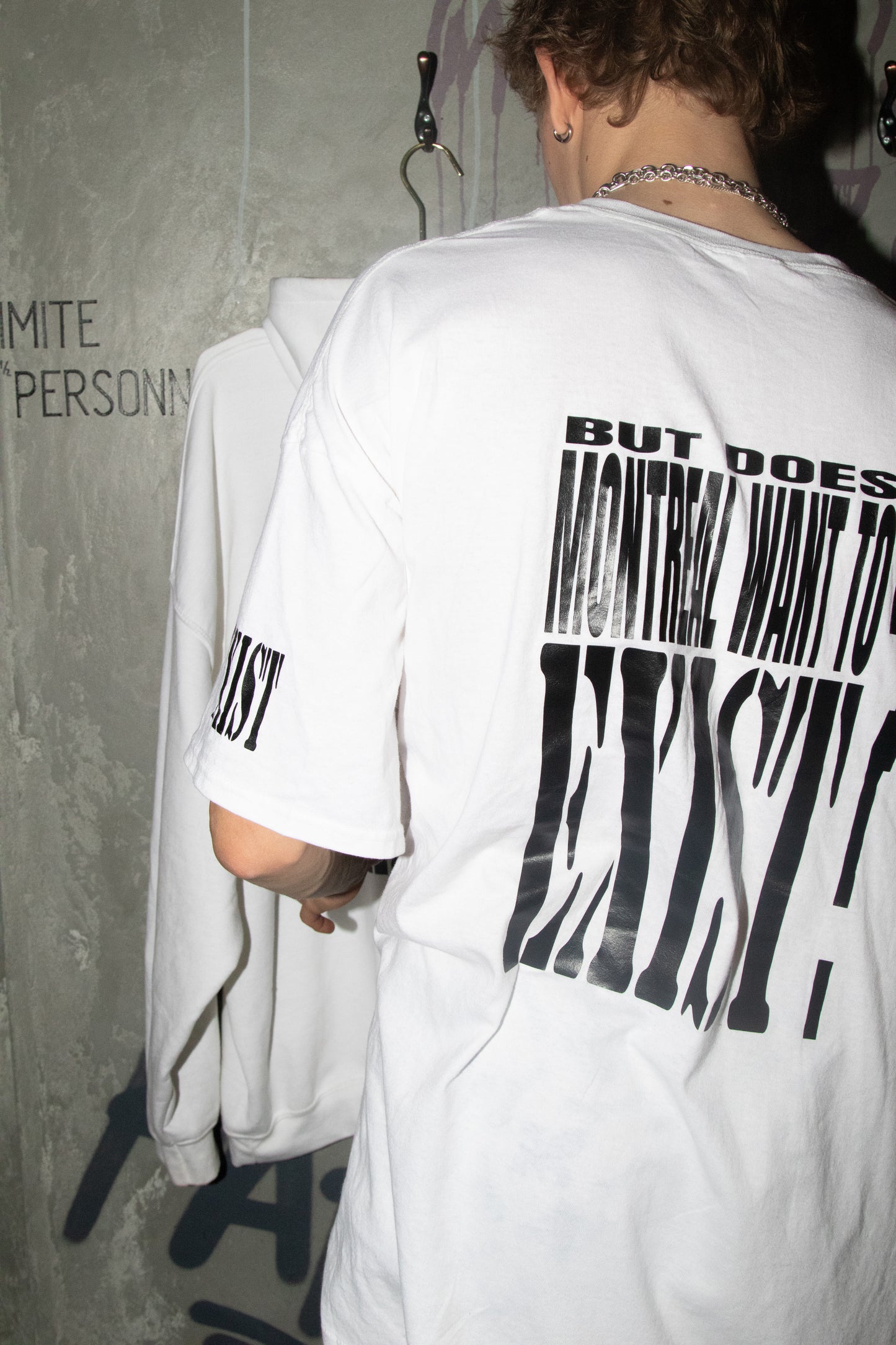 EXIST LUVS MTL TEE