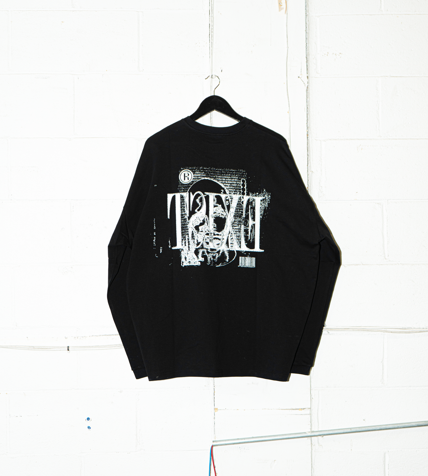 oversized LONG LIVE long sleeve tee